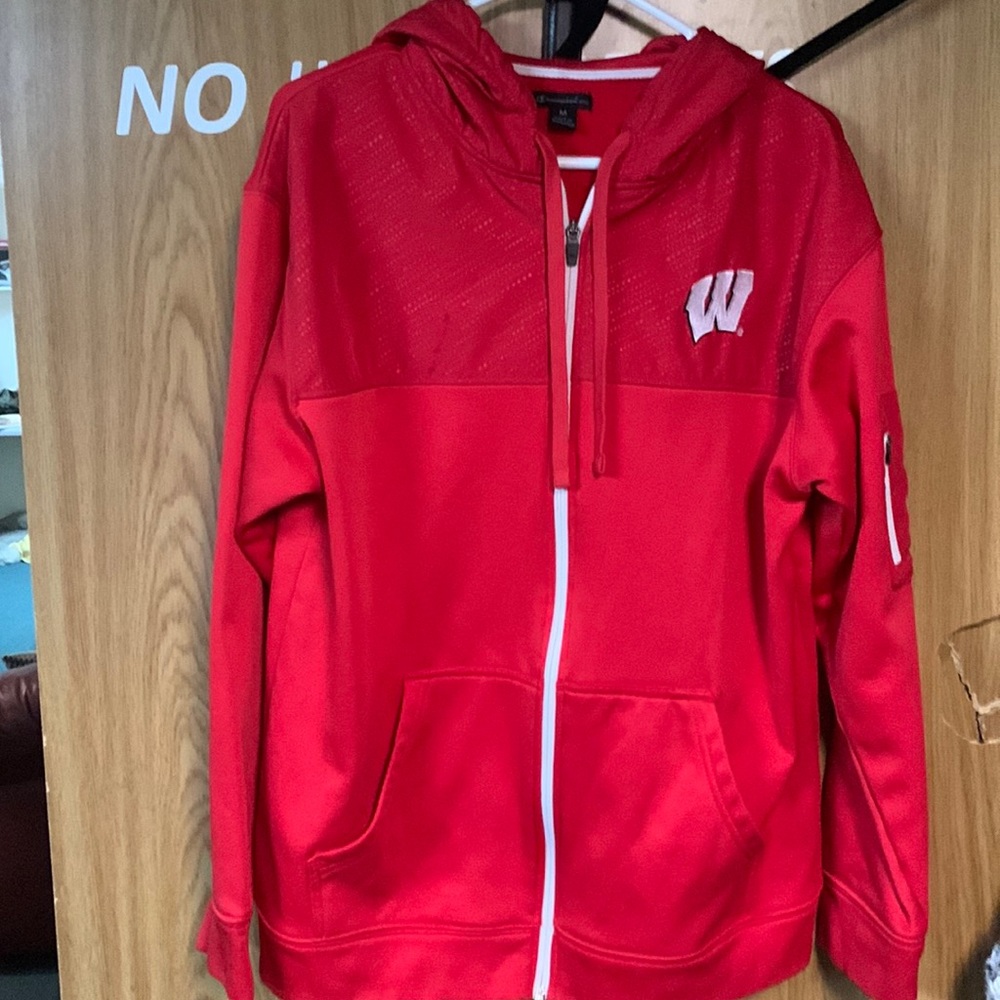 Men’s medium champion Wisconsin badgers full zip hoodie with sleeve pocket